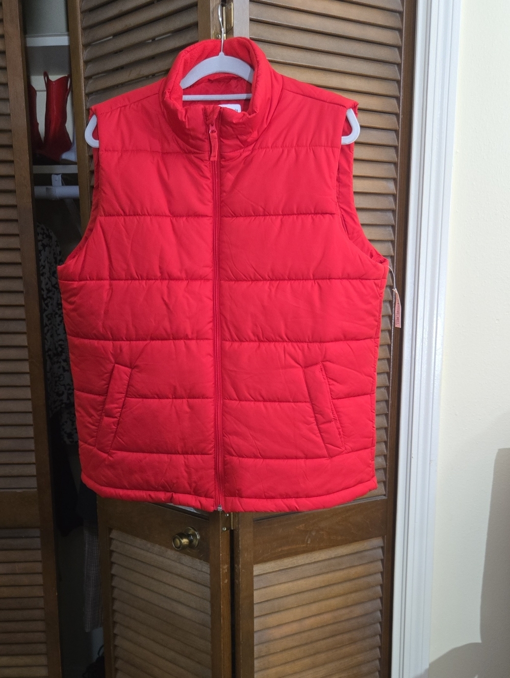 Amazon Essentials Red Quilted Puffer Vest  NEW